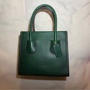 Coach Cashin Carry Tote 22 Brass/Green